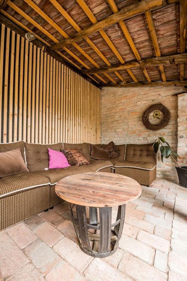 Apartman Ve Dvore Ratiskovice Extérieur photo